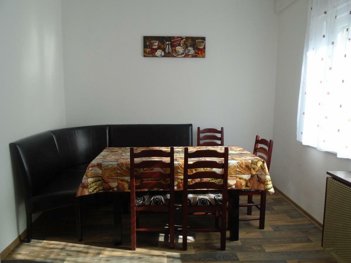 Privat Szallas Miskolctapolca Hotel Екстериор снимка