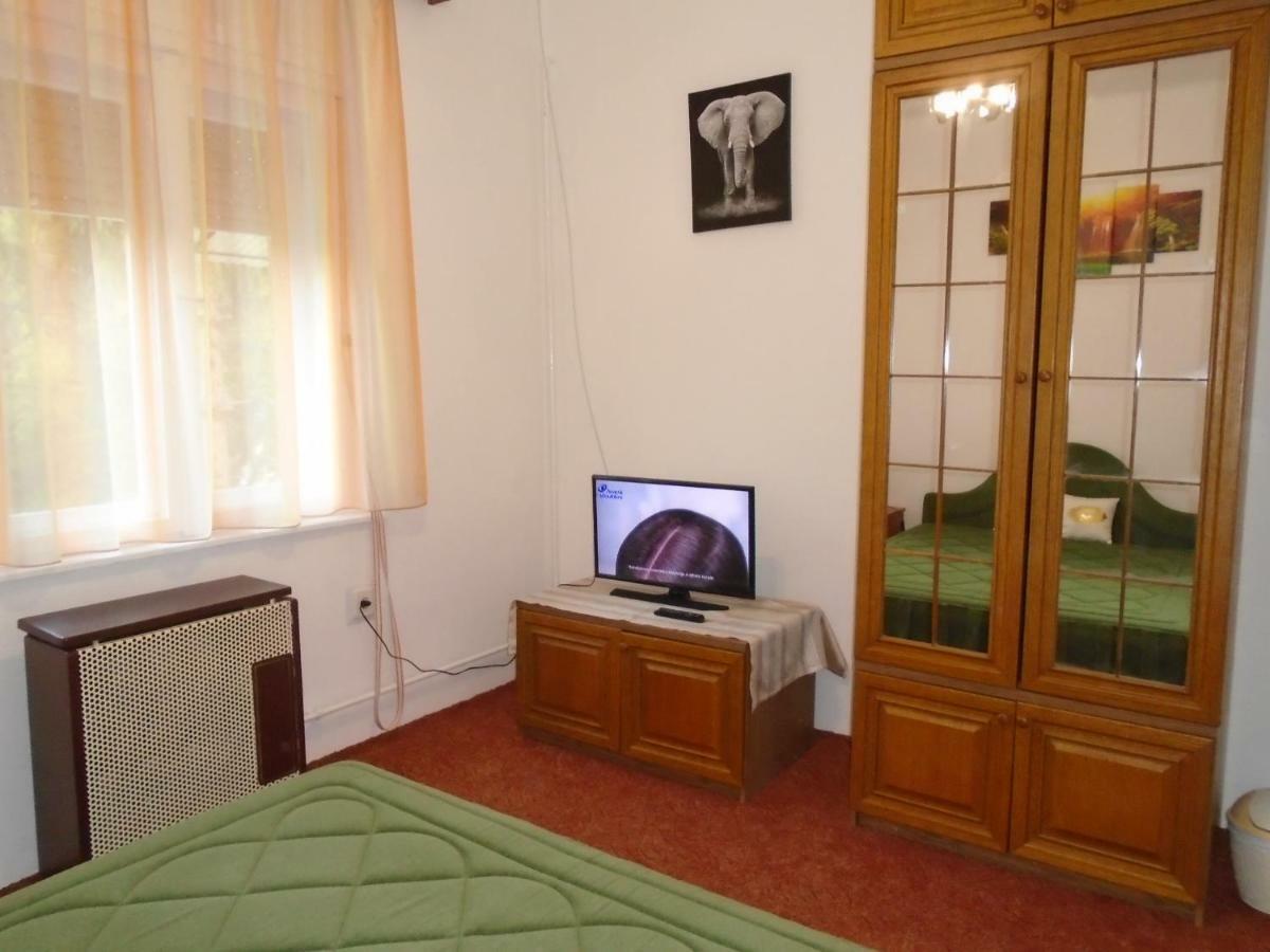 Privat Szallas Miskolctapolca Hotel Екстериор снимка