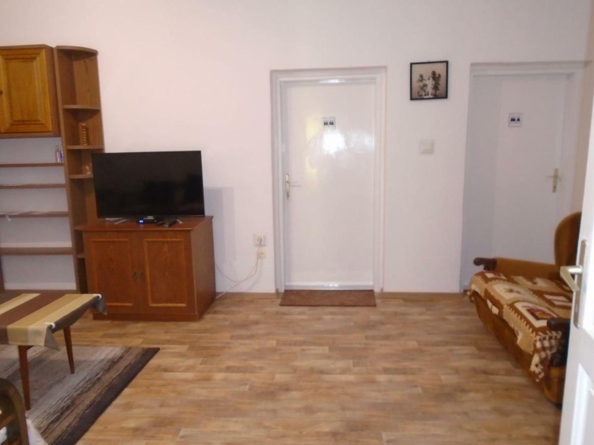 Privat Szallas Miskolctapolca Hotel Екстериор снимка